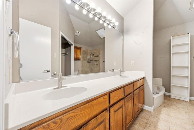 2060 Arbor Creek Drive # B, Carrollton TX 75010 - Photo 23