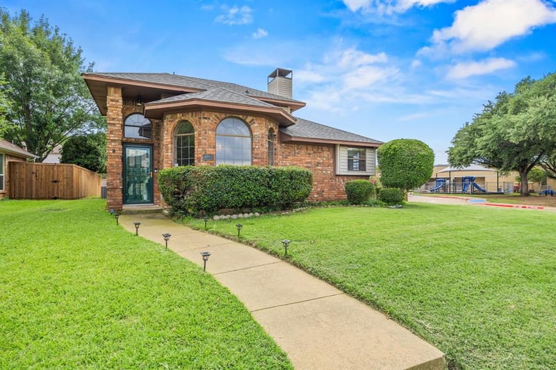 2060 Arbor Creek Drive # B, Carrollton TX 75010 - Photo 2