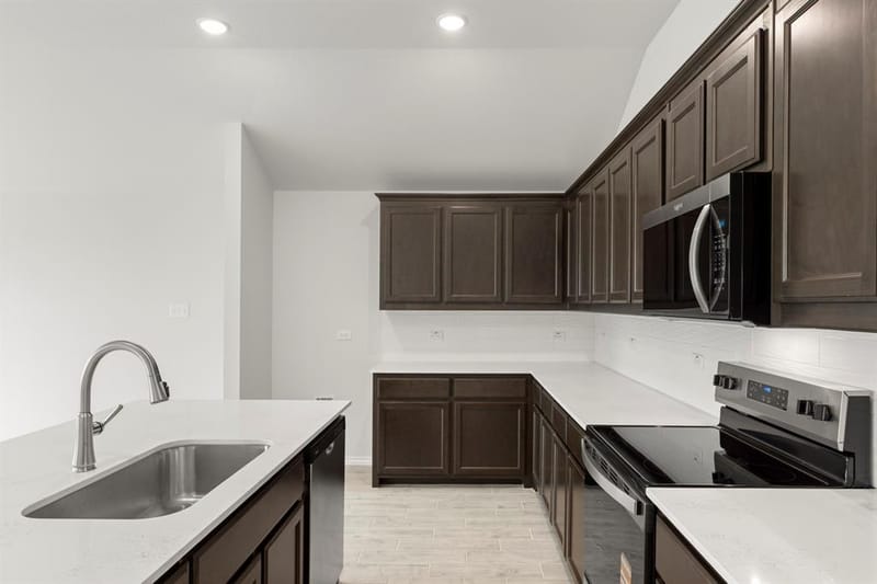 8108 Kingfisher Road, Aubrey TX 76227 - Photo 4