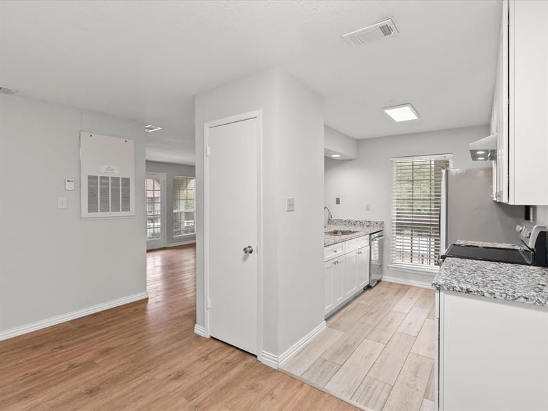 5981 Arapaho Road # 304, Dallas TX 75248 - Photo 3