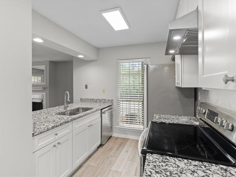 5981 Arapaho Road # 304, Dallas TX 75248