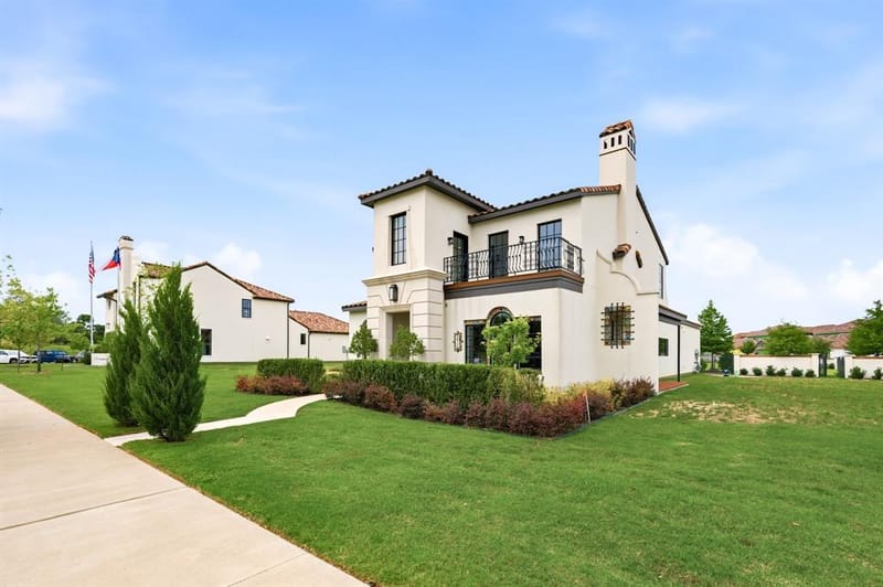 2913 Lakeside Village Boulevard, Flower Mound TX 75022 - Photo 3