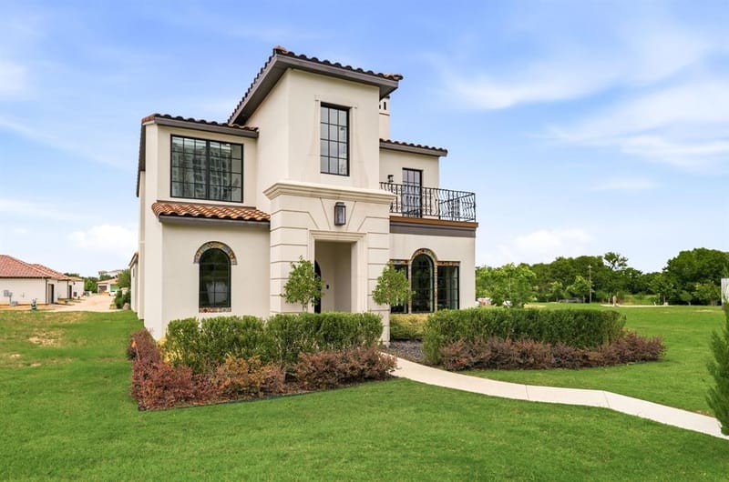 2913 Lakeside Village Boulevard, Flower Mound TX 75022 - Photo 4