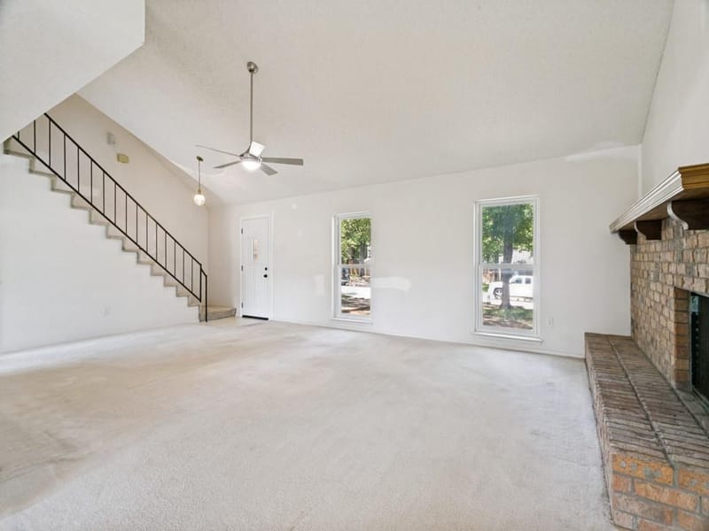 1706 Acorn Drive, Euless TX 76039 - Photo 9
