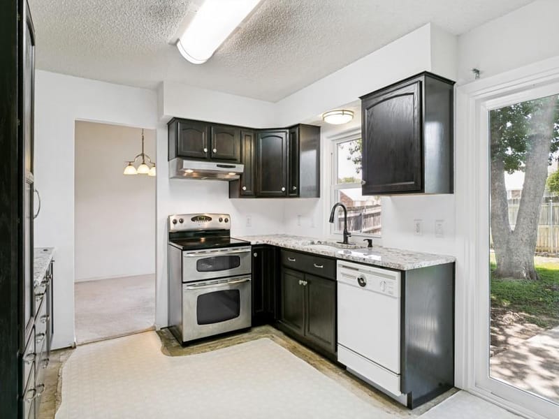 1706 Acorn Drive, Euless TX 76039 - Photo 15