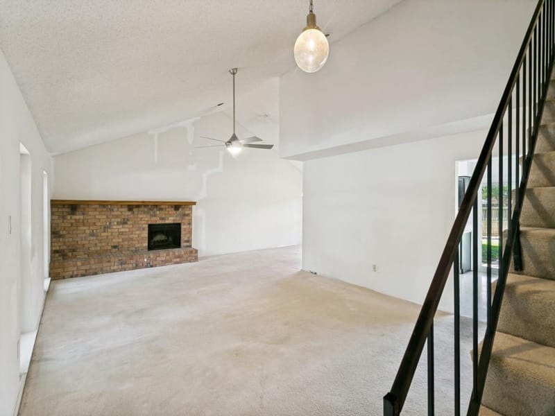 1706 Acorn Drive, Euless TX 76039 - Photo 8