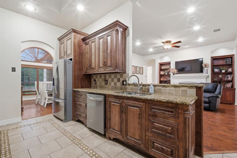 603 Cedar Drive, Pilot Point TX 76258 - Photo 5