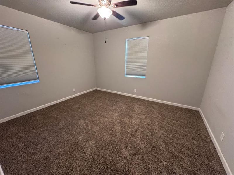 520 NW King Street, Burleson TX 76028 - Photo 2