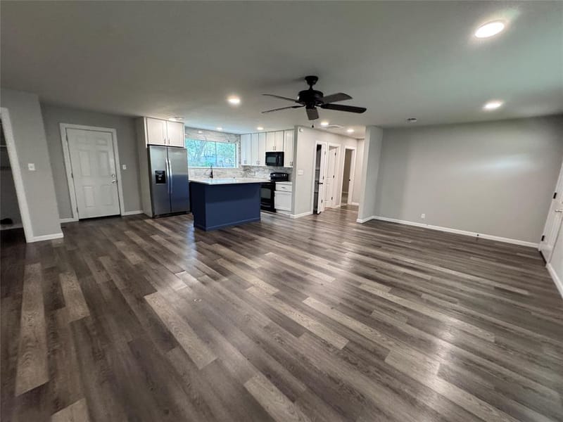 520 NW King Street, Burleson TX 76028 - Photo 22