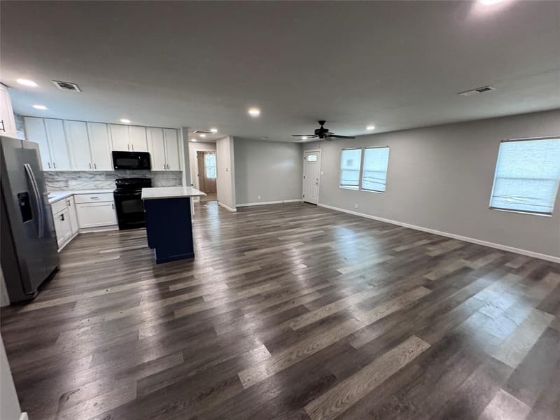 520 NW King Street, Burleson TX 76028 - Photo 20