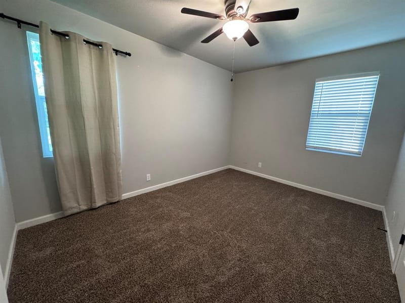 520 NW King Street, Burleson TX 76028 - Photo 4
