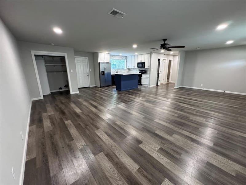 520 NW King Street, Burleson TX 76028 - Photo 21