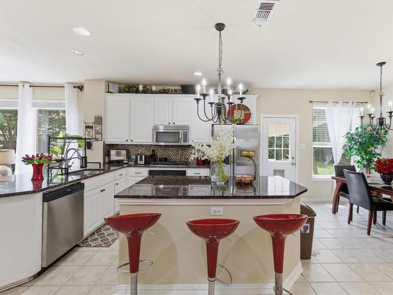 2308 Denham Drive, Arlington TX 76001 - Photo 11