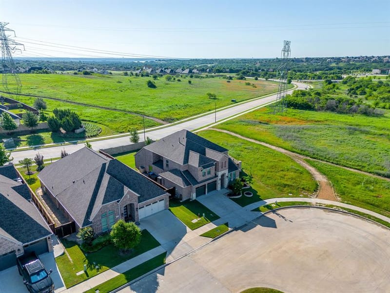 5709 Pope Creek Road, Fort Worth TX 76126 - Photo 3
