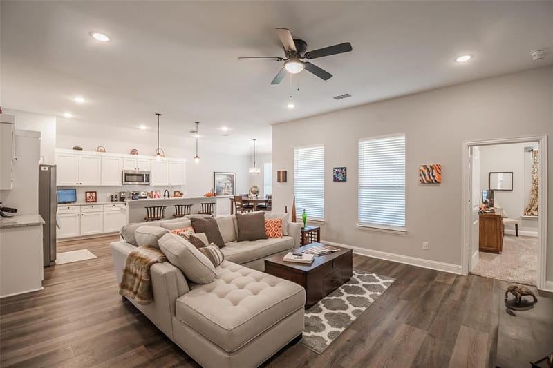 2655 Kathleen Avenue, Dallas TX 75216 - Photo 6