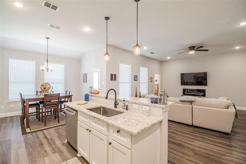 2655 Kathleen Avenue, Dallas TX 75216 - Photo 7