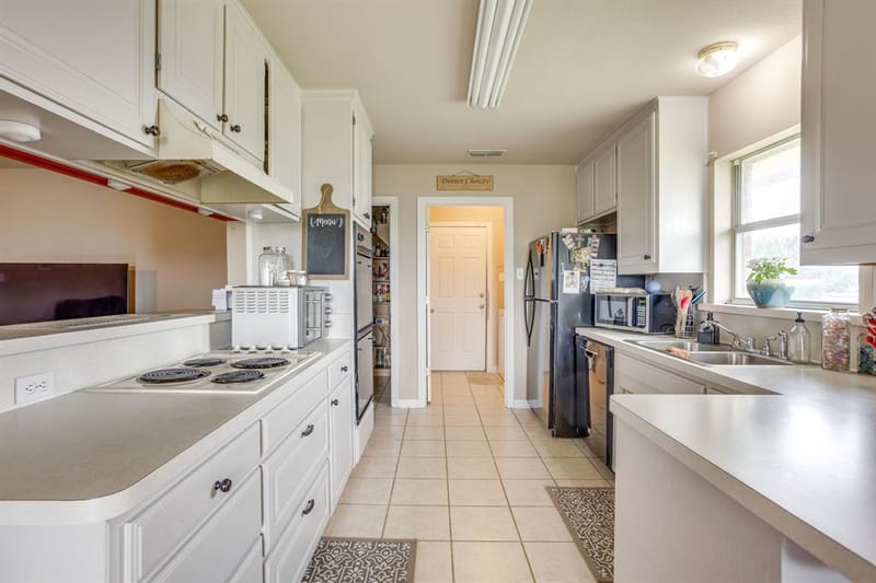 2516 County Road 415, Coyote Flats TX 76031 - Photo 16