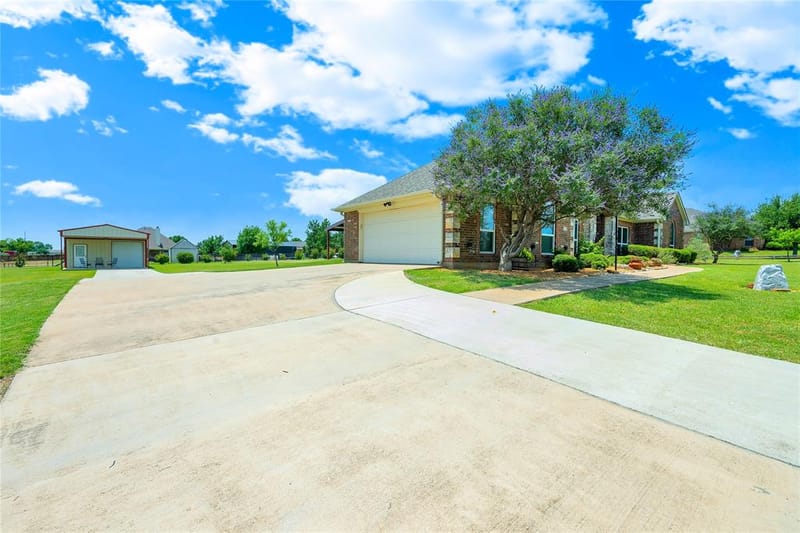 109 Falcons Eye Court, Weatherford TX 76087 - Photo 6