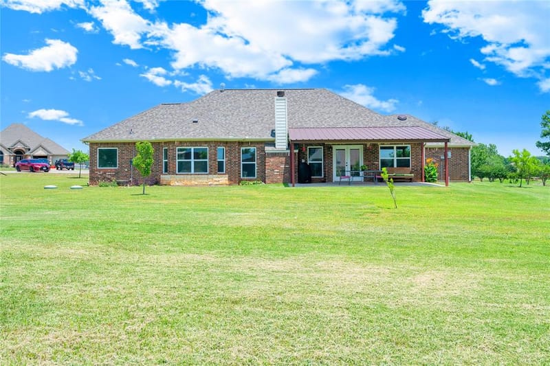 109 Falcons Eye Court, Weatherford TX 76087 - Photo 3
