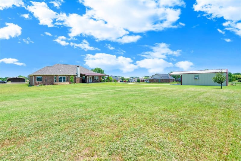 109 Falcons Eye Court, Weatherford TX 76087 - Photo 8