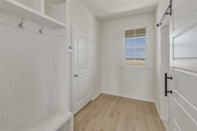 720 County Road 200, Valley View TX 76272 - Photo 5