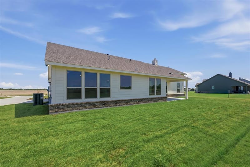 720 County Road 200, Valley View TX 76272 - Photo 24