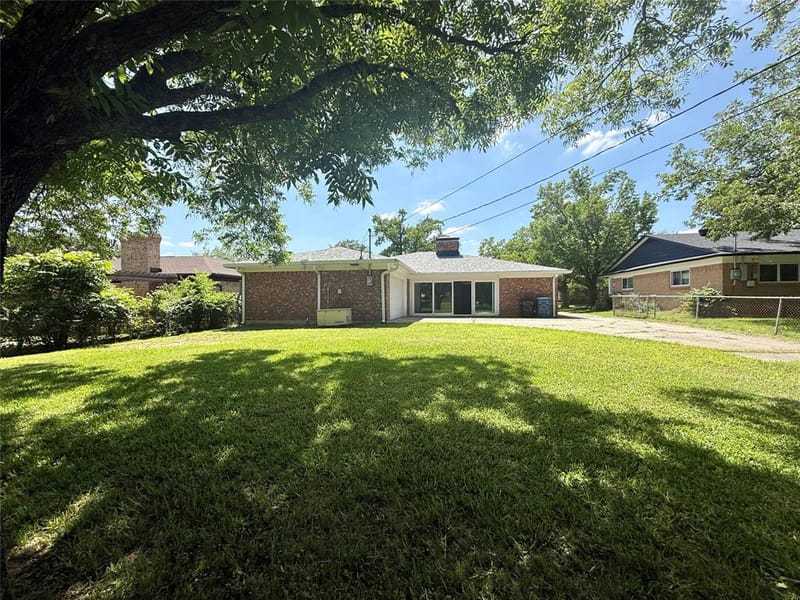120 S Lynn Avenue, Denison TX 75020 - Photo 32