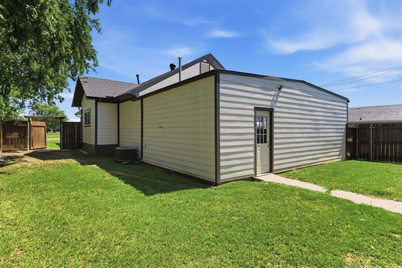 401 W Mesquite Street, Gunter TX 75058 - Photo 28