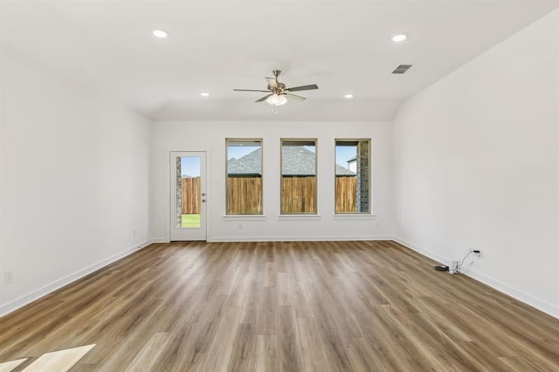 748 Grand Dale Drive, Lavon TX 75166 - Photo 9