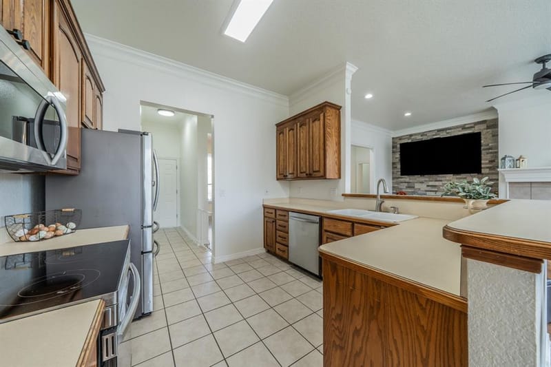 2114 Sagewood Drive, Weatherford TX 76087 - Photo 11