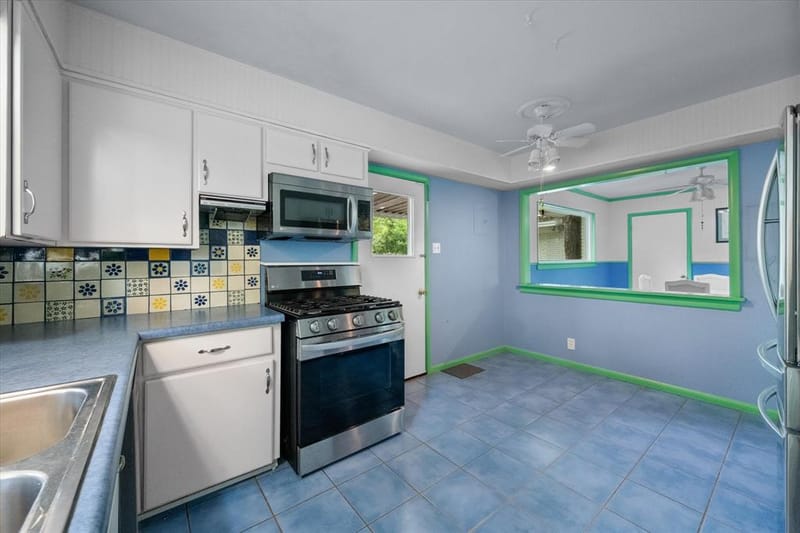 1209 W Lilly Lane, Arlington TX 76013 - Photo 12