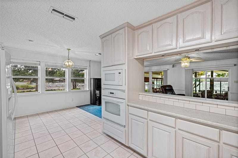 4208 Indian Creek Court, Granbury TX 76049 - Photo 16