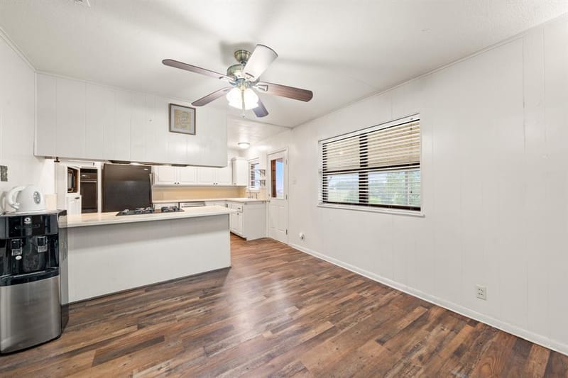 608 W Spring Street, West TX 76691 - Photo 10