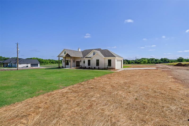 4406 Colony Road, Granbury TX 76048 - Photo 2