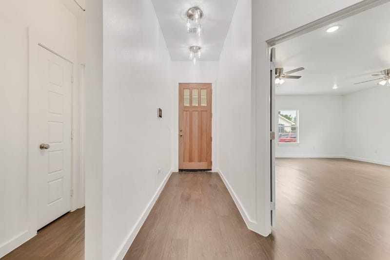 2706 Lenway Street, Dallas TX 75215 - Photo 23