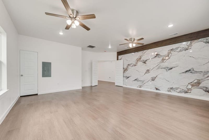 2706 Lenway Street, Dallas TX 75215