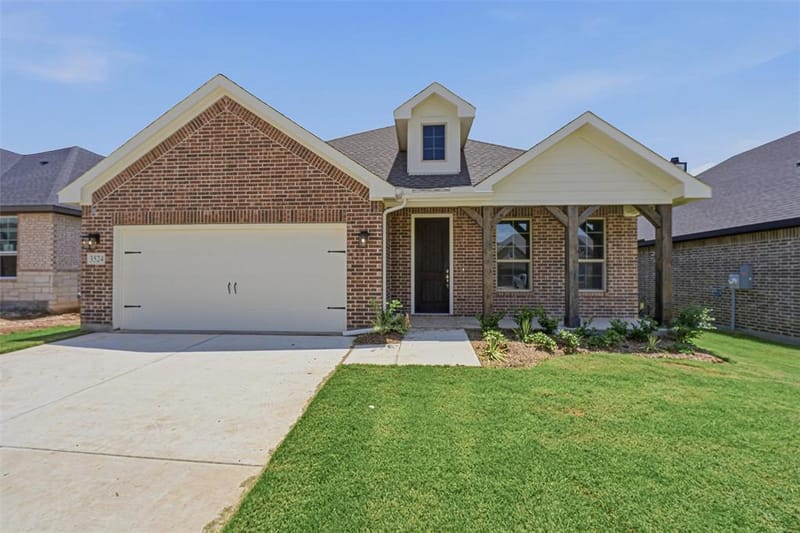 3524 Helena Street, Gainesville TX 76240 - Photo 2