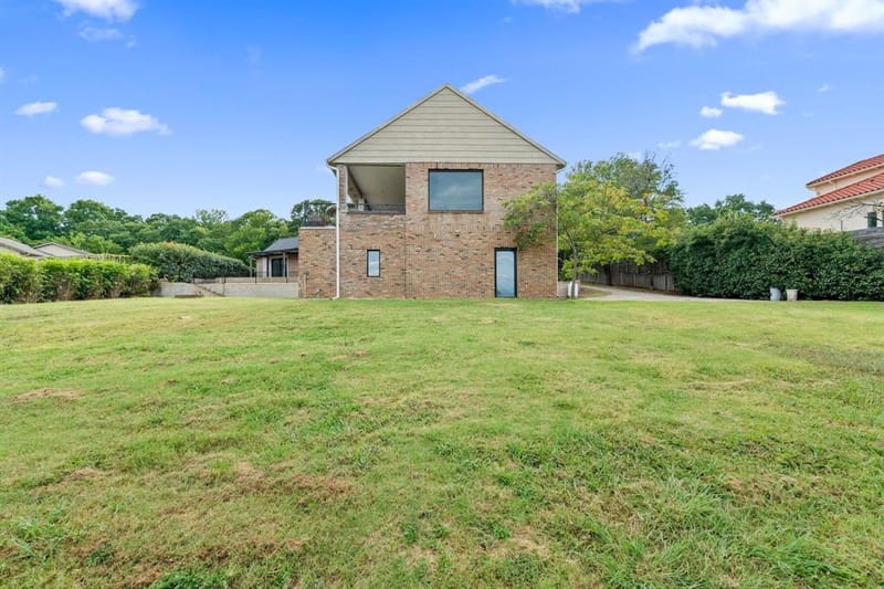 8542 Meadowbrook Drive, Fort Worth TX 76120 - Photo 7