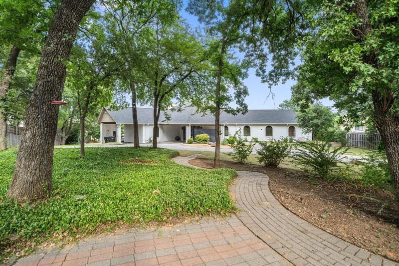 8542 Meadowbrook Drive, Fort Worth TX 76120 - Photo 40