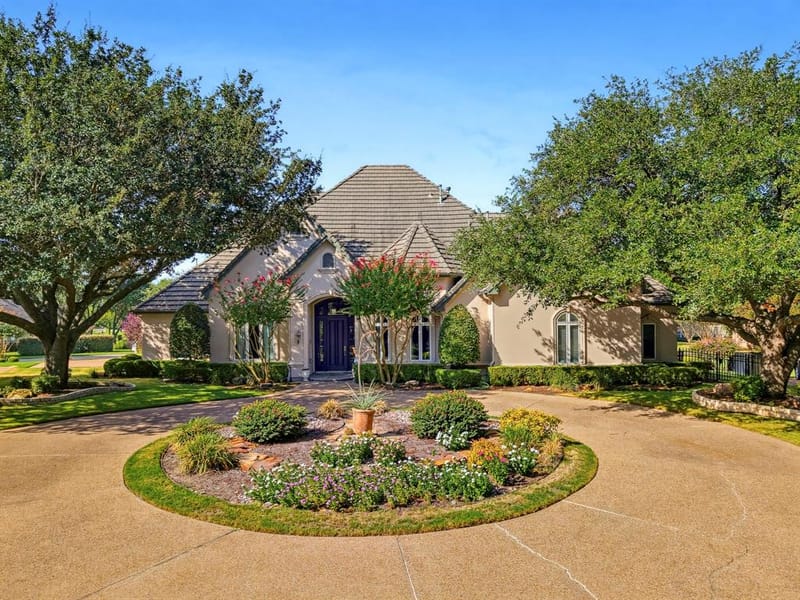 6008 Laurel Valley Court, Fort Worth TX 76132 - Photo 2