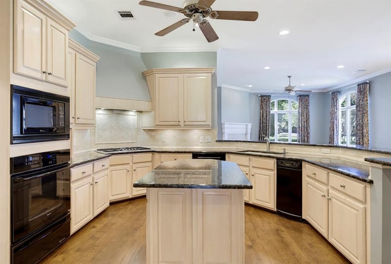 6008 Laurel Valley Court, Fort Worth TX 76132 - Photo 11