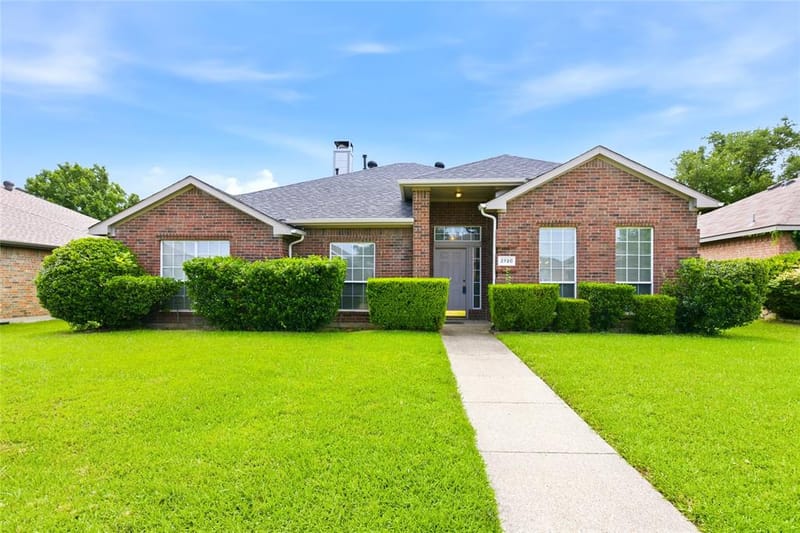 2720 Preston Creek, Mesquite TX 75181