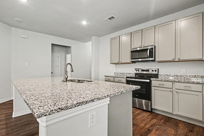 9828 Dynamics Drive, Fort Worth TX 76131 - Photo 7