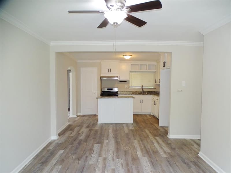 202 E Cober Drive, Grand Prairie TX 75051 - Photo 6