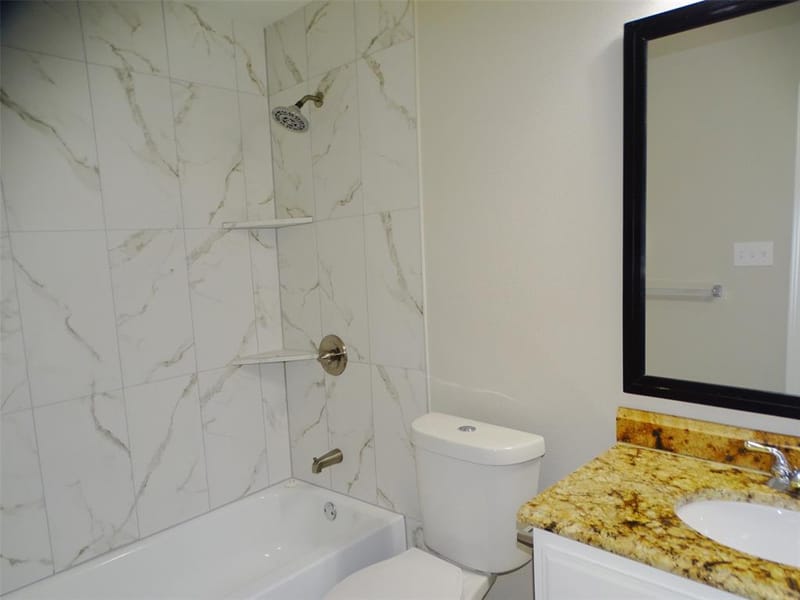 202 E Cober Drive, Grand Prairie TX 75051 - Photo 18