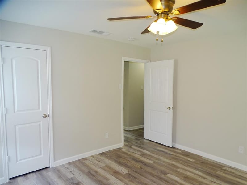 202 E Cober Drive, Grand Prairie TX 75051 - Photo 25