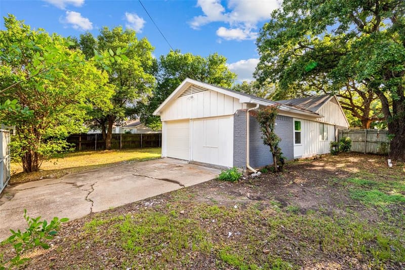 948 Carom Way, Dallas TX 75217 - Photo 23