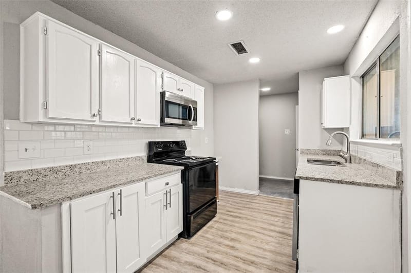 948 Carom Way, Dallas TX 75217 - Photo 9