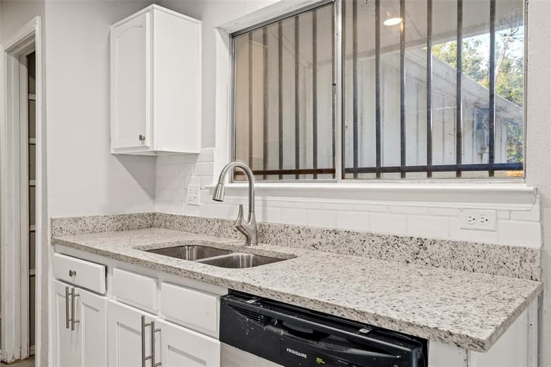 948 Carom Way, Dallas TX 75217 - Photo 10