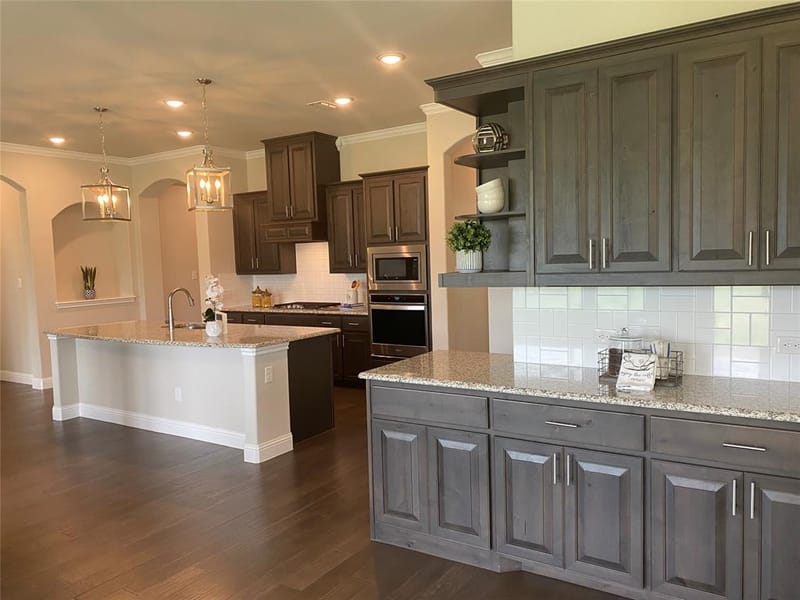 209 Johnson Street, Granbury TX 76048 - Photo 13